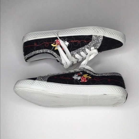 Bradford Exchange Disney Mickey Mouse And Minnie Mouse Shoes With Glitter Trim. - Picture 7 of 11